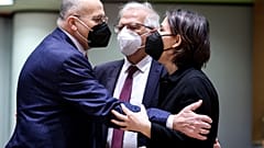Polens Außenminister Zbigniew Rau, EU-Außenbeauftragter Josep Borrell und Deutschlands Außenministerin Annalena Baerbock