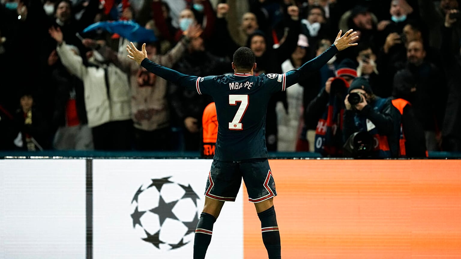 Πιέσεις στην UEFA για μεταφορά του τελικού του Champions League