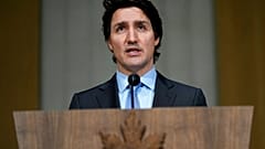 Justin Trudeau miniszterelnök beszél az ukrajnai helyzetről Ottawában 2022. február 22-én, kedden. 