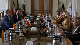 L'incontro tra i ministri degli Esteri di Iran e Oman a Teheran