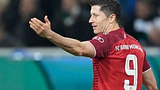 Robert Lewandowski is one of the most famous number 9s in world football