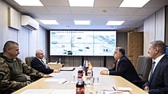 A miniszterelnök a Magyar Honvédség Integrált Műveleti Központjában