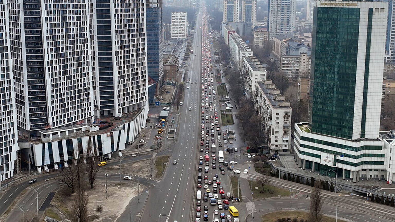 Long lines of traffic heading out of Kyiv