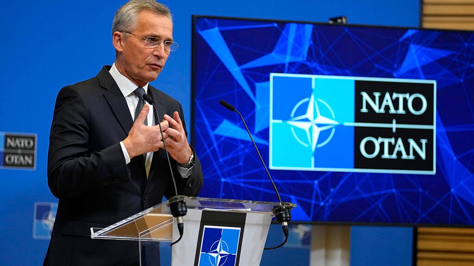La NATO condanna l'attacco russo all'Ucraina, ma niente truppe a difesa di Kiev