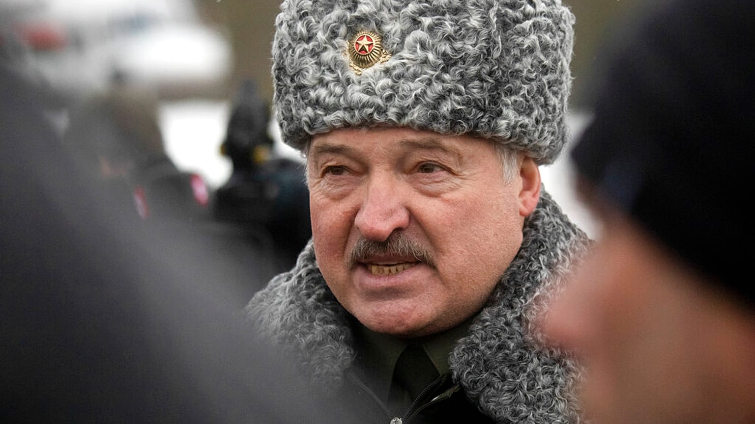 Лукашенко: "Мы не собираемся втягиваться в войну"