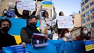 Στιγμιότυπο από τη συγκέντρωση διαμαρτυρίας στην Αθήνα