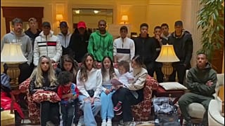 Jogadores brasileiros e familias pedem ajuda para sair de Kiev
