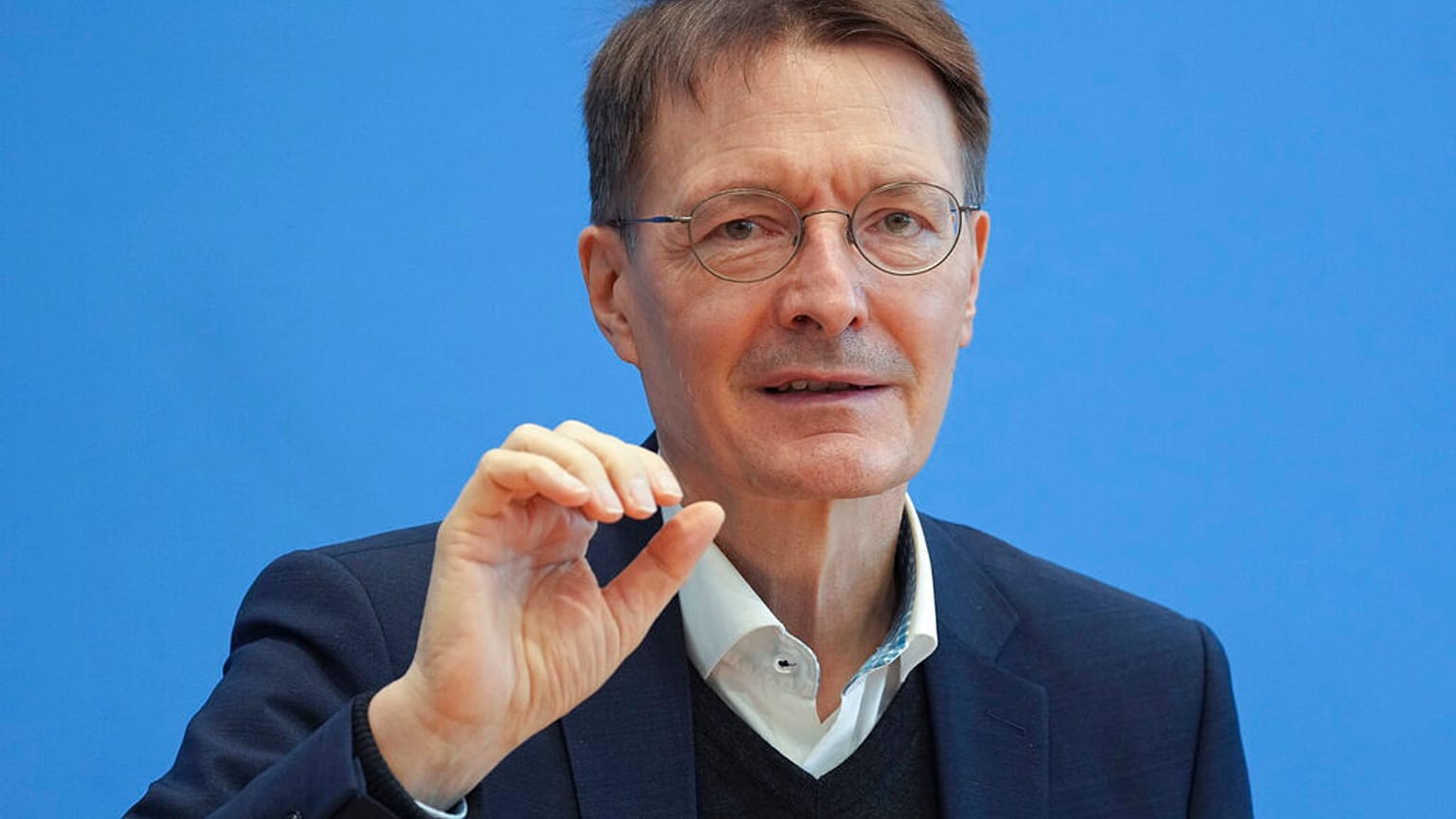 Gesundheitsminister Karl Lauterbach zu Affenpocken