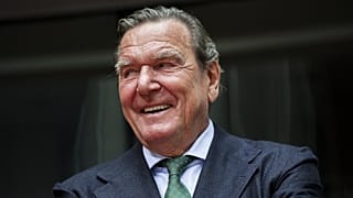 Gerhard Schröder, korábbi német kancellár a Bundestagban