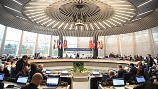 إجتماع مجلس أوروبا في ستراسبورغ بشرق فرنسا في 24 فبراير 2022.