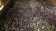 Dezenas de milhares de europeus protestam contra invasão da Ucrânia