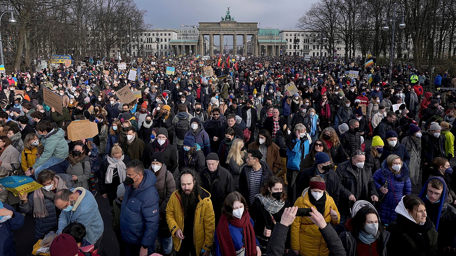 Approximately 100,000 people attend a pro-Ukraine protest rally in Berlin