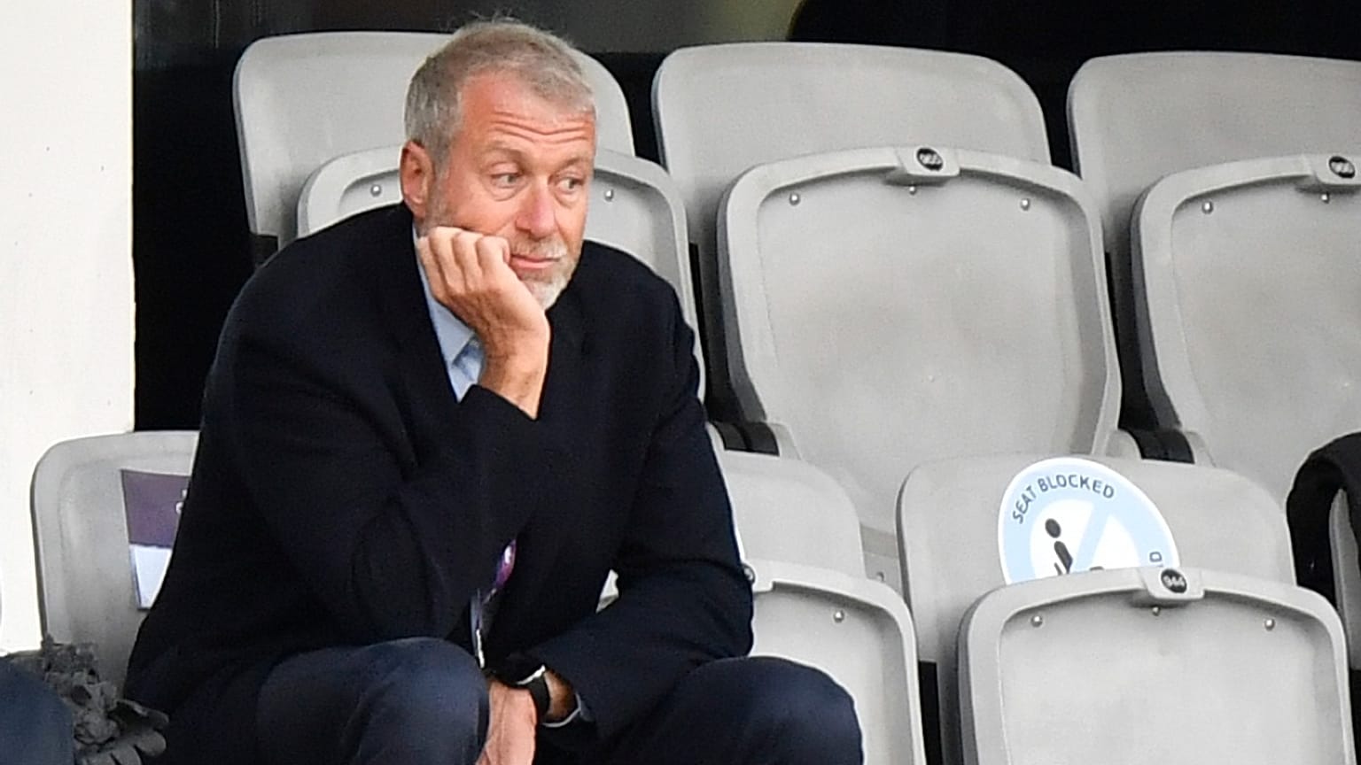Chelsea'nin sahibi Abramovich, kulübün yönetimini bıraktığını açıkladı