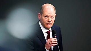 El canciller alemán durante su intervención en el Bundestag