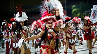 Minidesfile das 12 escolas do Grupo Especial na Cidade do Samba