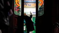 Sanktionen: Der Rubel rollt - nach unten