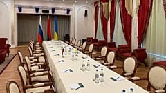 К переговорам все готово.
