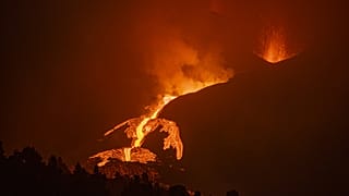Eruzione vulcanica sull’isola spagnola di La Palma, alle Canarie