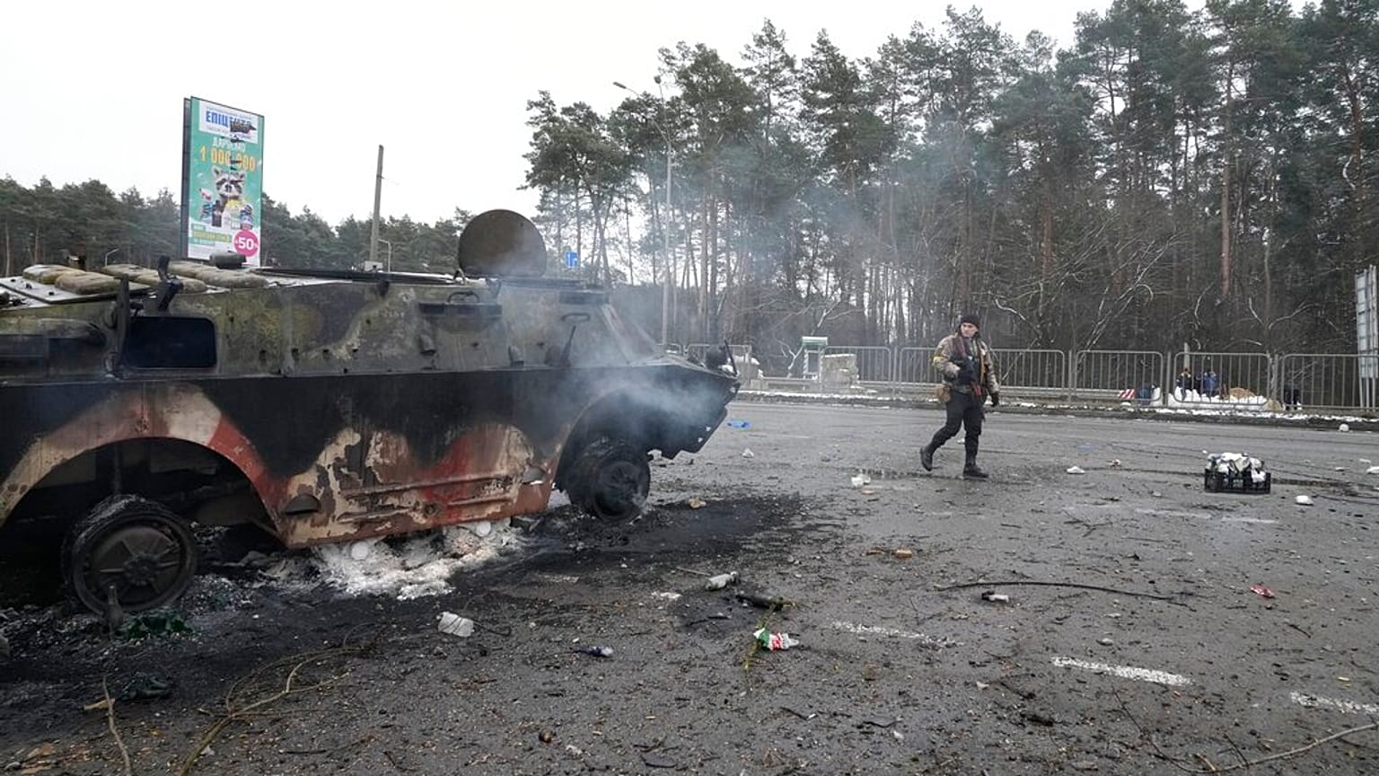 Coluna militar russa às portas de Kiev