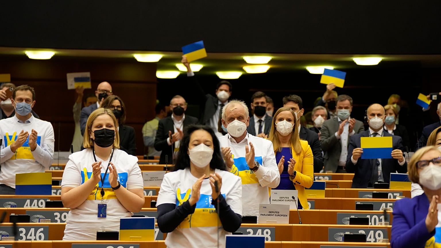 Европарламент принял резолюцию с осуждением российской агрессии