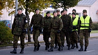 Mitglieder einer finnischen Armeeeinheit