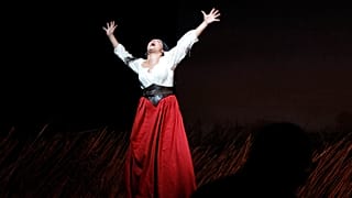La soprano Anna Netrebko durante una de sus actuaciones