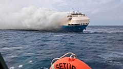 Lüks otomobil yüklü The Felicity Ace gemisi Atlas Okyanusu'nda çıkan yangın sonrası battı