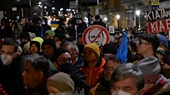 Tüntetés a Nemzetközi Befektetési Bank székháza előtt 2022. március 1-jén