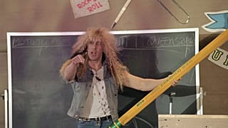Dee Snider schooling the rock masses, as usual