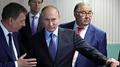 Ukrayna işgalinden dolayı Batılı ülkelerin yaptırımlarının hedefindeki Rusya Devlet Başkanı Vladimir Putin'e yakın oligarklar (arşiv)