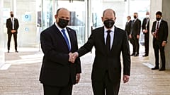 Naftali Bennett und Olaf Scholz in Jerusalem