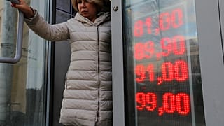 Yaptırımların ardından rublede büyük değer kaybı 