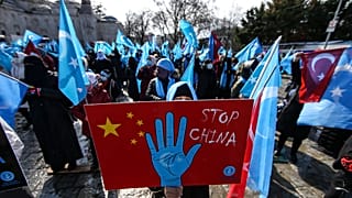 Çin Dışişleri Bakanı Wang Yi'nin Türkiye ziyareti sırasında Uygur Türkleri protesto eylemi düzenledi