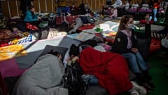 Eslováquia acolhe mais de 10 mil ucranianos diariamente