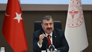 Türkiye'nin bir önceki Sağlık Bakanı Fahrettin Koca, COVID-19 pandemisi döneminde basın mensuplarına günlük bilgilendirmede bulunuyor, 25 Kasım 2020 
