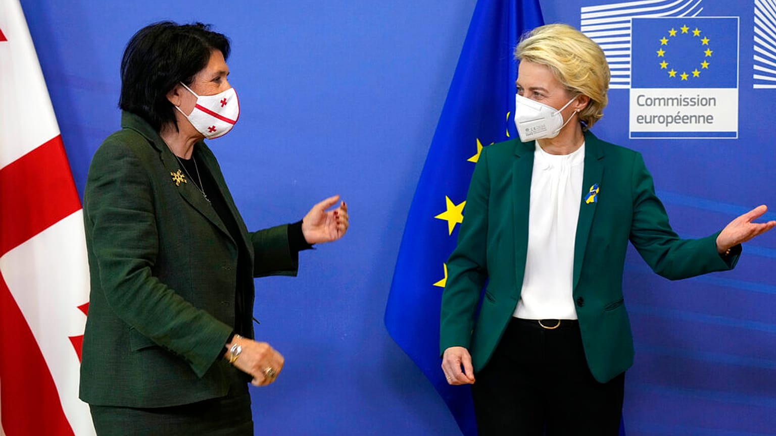 Gürcistan Devlet Başkanı Zurabişvili, Avrupa Komisyonu Başkanı Ursula von der Leyen ile birlikte