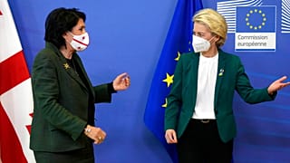 Gürcistan Devlet Başkanı Zurabişvili, Avrupa Komisyonu Başkanı Ursula von der Leyen ile birlikte