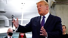 Donald Trump spricht im Hauptquartier der Trump-Kampagne am Wahltag, 03.11.2020, in Arlington, Virginia, USA