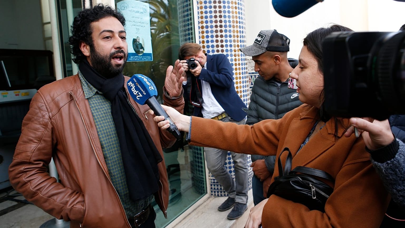 الصحفي والناشط عمر الراضي بعد جلسة استماع في محكمة الدار البيضاء، المغرب
