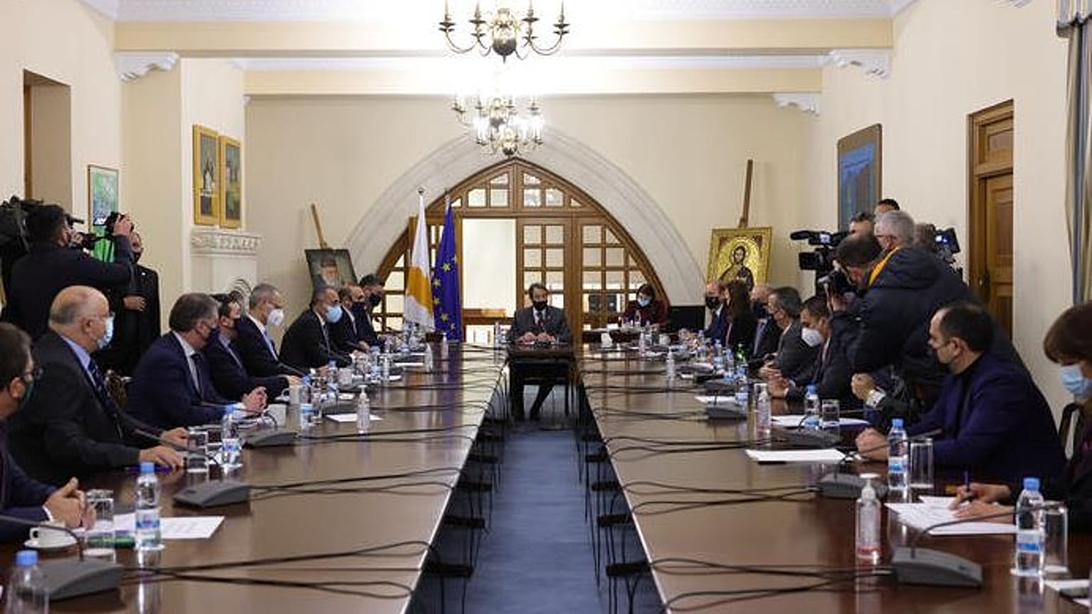 Συσκεψη στο Προεδρικό