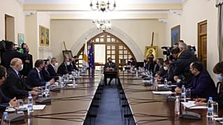 Συσκεψη στο Προεδρικό