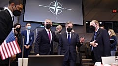 NATO lehnt Flugverbotszone über der Ukraine ab