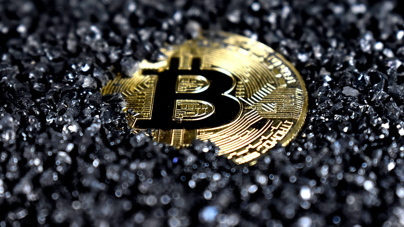 La devaluación del rublo es uno de los motivos por los que los rusos podrían estar entrando en el mercado cripto