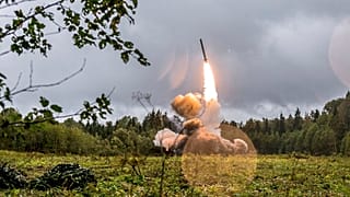 A kép illuszráció! Egy orosz hadgyakorlaton Iskander-K rakétát lőnek ki 