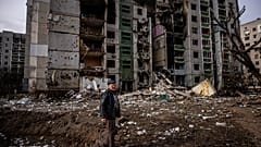 Zerstörtes Wohnhaus in der Stadt Tschernihiw - 47 Menschen starben beim Beschuss der 3. März