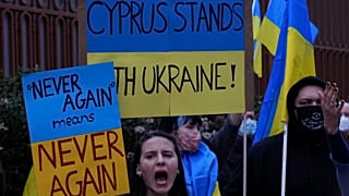 Ciprusiak tüntettek az orosz követség előtt Nicosiában