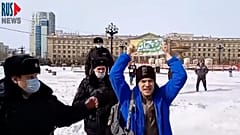 Police detain hundreds of Russians protesting across the country against war in Ukraine 