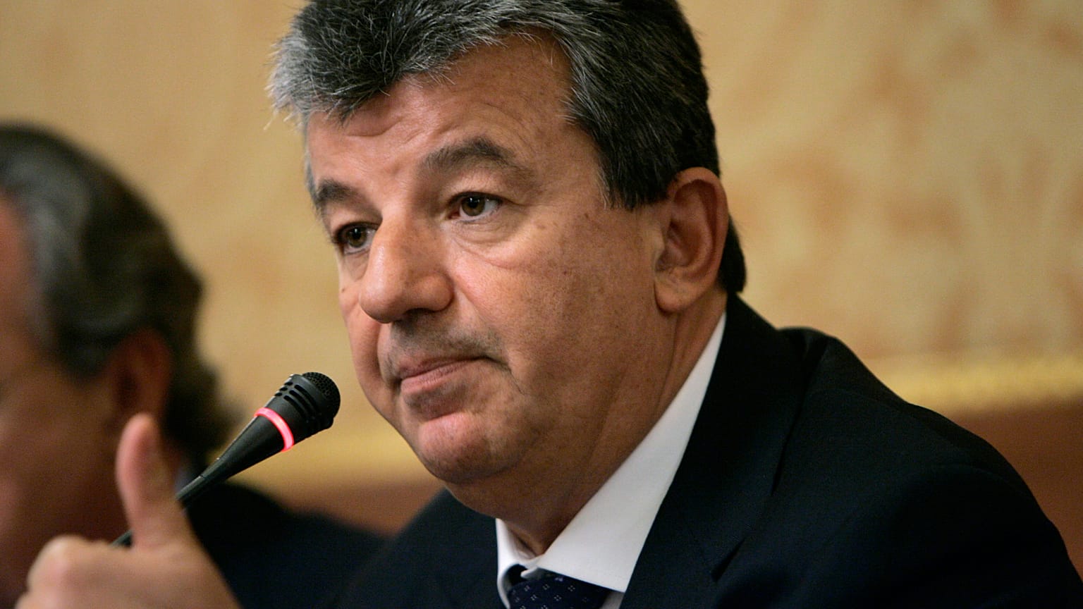 رجل الأعمال والمنتج السينمائي التونسي طارق بن عمّار في تونس