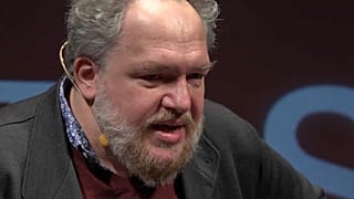 Lo scrittore Mathias Enard alla serata d'apertura del Festival Dedica