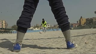 Meher Jan Abdul Jabbar, futbolista, está sirviendo de inspiración para las jóvenes de su ciudad, en Pakistán